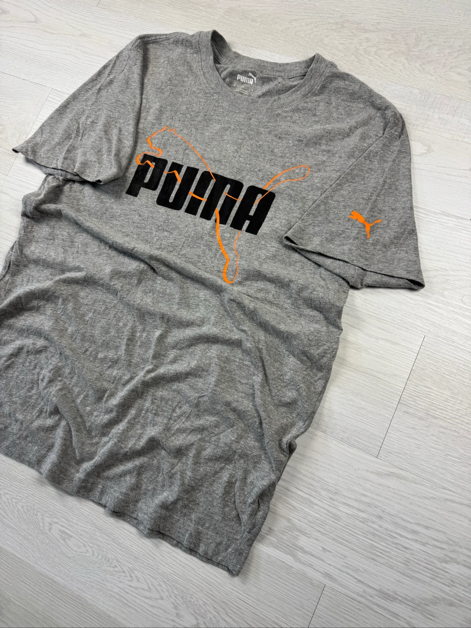 PUMA Big Logo Graphic T-Shirt Grey Orange Black – Size M – photo 2